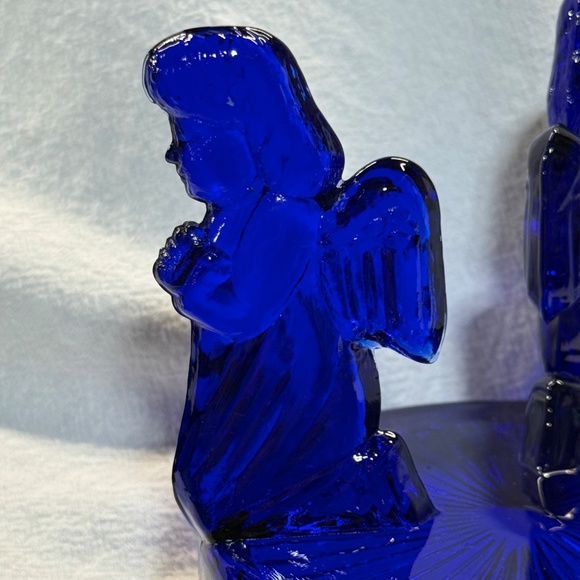 Vintage Cobalt Blue Glass Round with 3 Figural Praying Angels Candle Holder - Picture 9 of 10